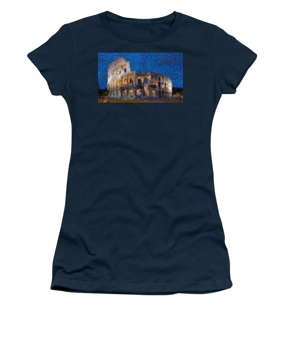 Colosseum at night - Women's T-Shirt