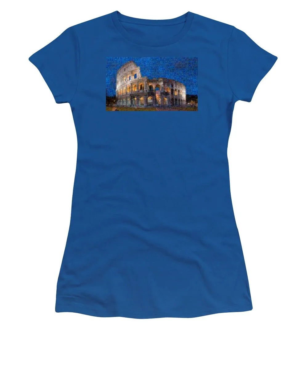 Colosseum at night - Women's T-Shirt