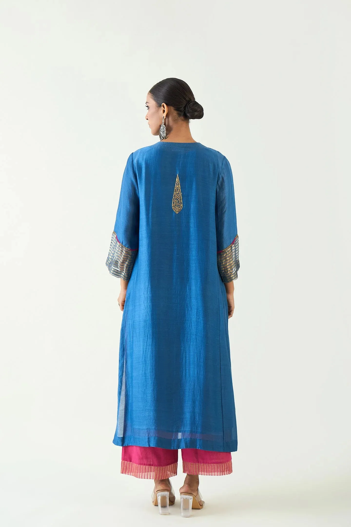 Leela: Cotton silk Cypress Choga set - Blue and Pink