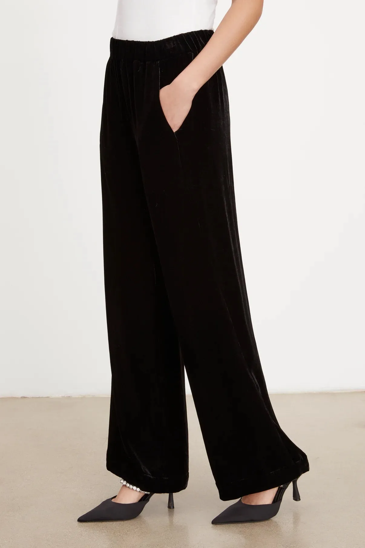 Velvet by Graham & Spencer Frida Black Velvet Pant